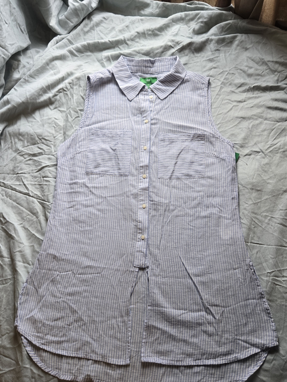 dip Sleeveless Button-Down Pinstripe Shirt - Light Blue/White